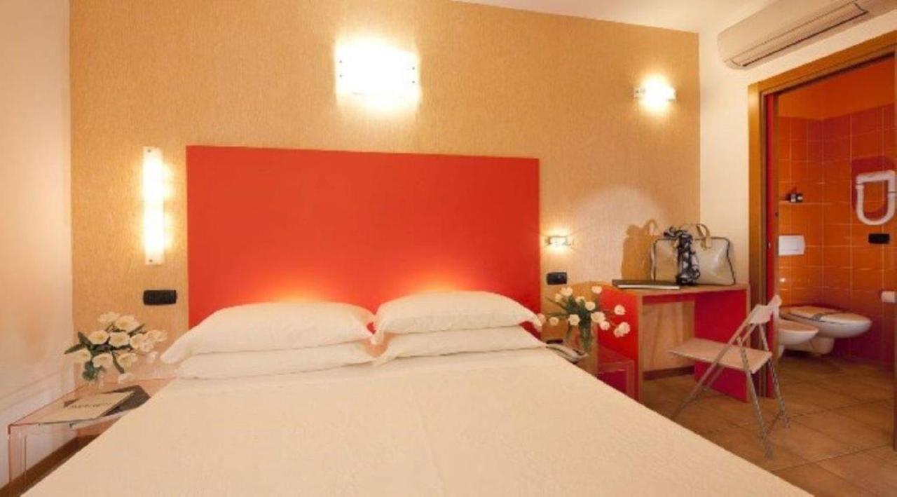 Hotel Rex - Fronte Mare Риччоне Экстерьер фото