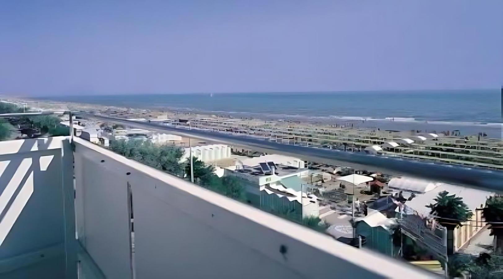 Hotel Rex - Fronte Mare Риччоне Экстерьер фото